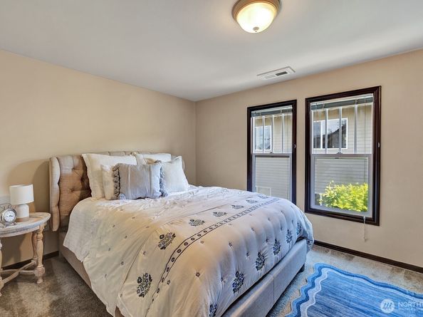250 SE Andrews Street, Issaquah WA 98027