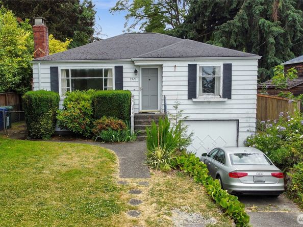 9521 12th Avenue NW, Seattle WA 98117