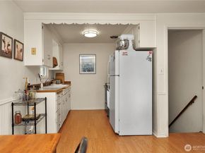 9521 12th Avenue NW, Seattle WA 98117