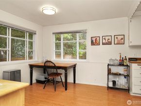 9521 12th Avenue NW, Seattle WA 98117