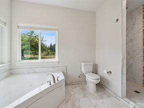 1738 Lilypad Place E, Port Orchard WA 98366