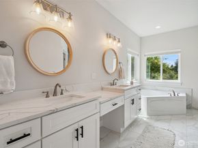 1738 Lilypad Place E, Port Orchard WA 98366