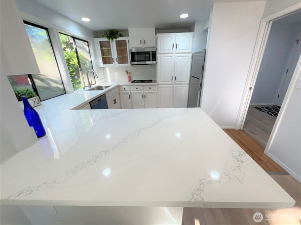 1711 159th PL NE 29, Bellevue WA 98008