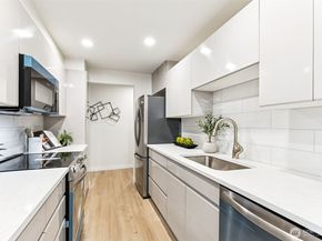 1613 California Avenue SW 101, Seattle WA 98116