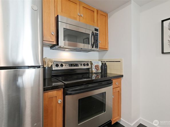1909 10th Avenue W 203, Seattle WA 98119