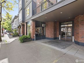 1909 10th Avenue W 203, Seattle WA 98119