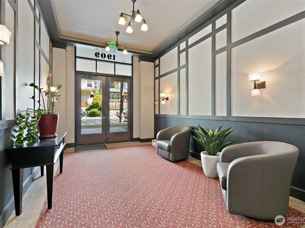 1909 10th Avenue W 203, Seattle WA 98119