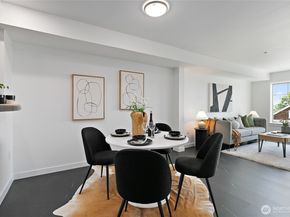 1909 10th Avenue W 203, Seattle WA 98119
