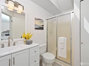 10263 NE 129th Lane, Kirkland WA 98034