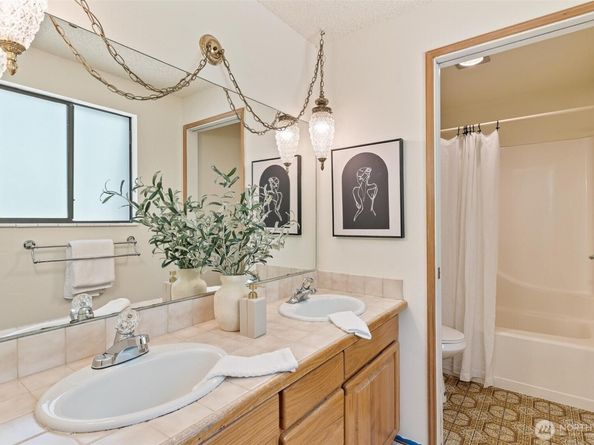 17726 NE 26th St., Redmond WA 98052