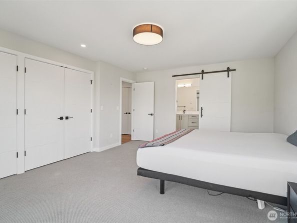 8020 17th Avenue NW, Seattle WA 98117