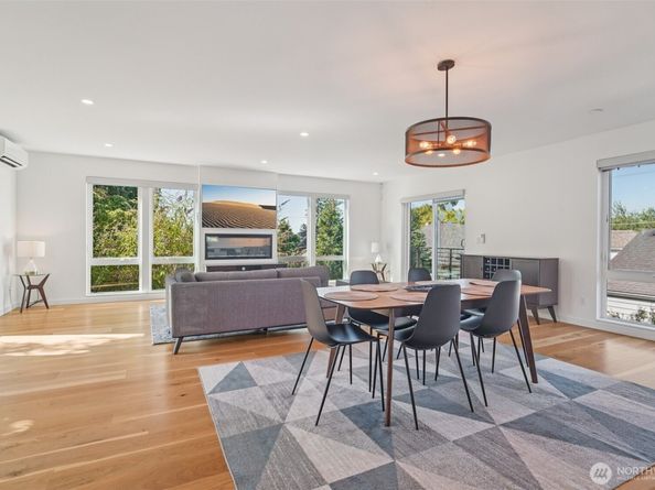 8020 17th Avenue NW, Seattle WA 98117