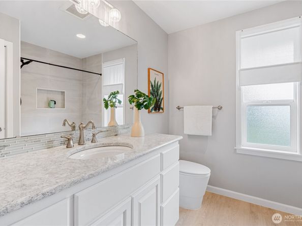 13507 SE 181st Place, Renton WA 98058