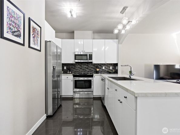 14335 Simonds Road NE A305, Kirkland WA 98034