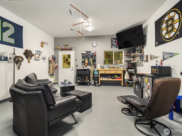 23318 3rd Place W, Bothell WA 98021
