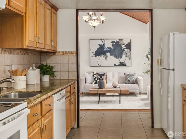 23516 20th Avenue W, Bothell WA 98021