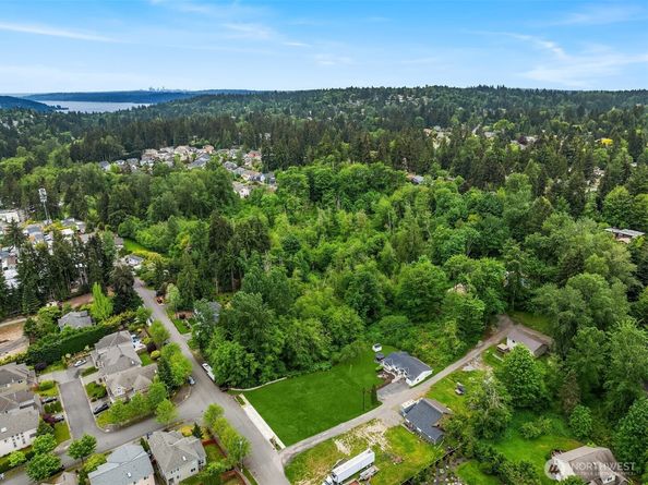 23516 20th Avenue W, Bothell WA 98021
