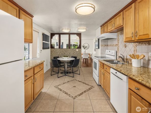 23516 20th Avenue W, Bothell WA 98021