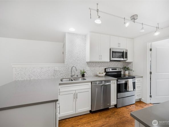 710 Kirkland Cir A101, Kirkland WA 98033