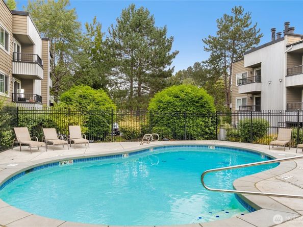 710 Kirkland Cir A101, Kirkland WA 98033