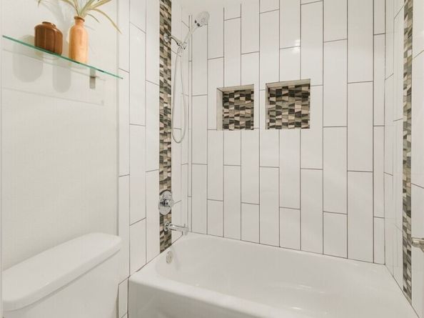 710 Kirkland Cir A101, Kirkland WA 98033