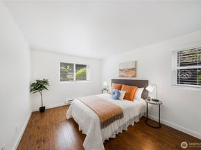 710 Kirkland Cir A101, Kirkland WA 98033