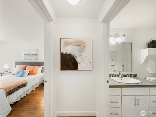 710 Kirkland Cir A101, Kirkland WA 98033