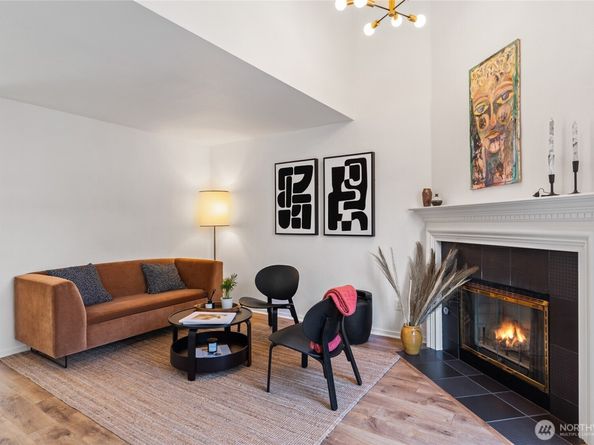 1926 Fairview Avenue E 307, Seattle WA 98102