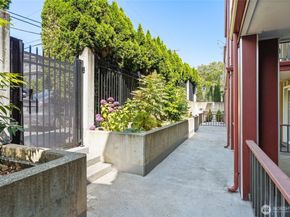 1926 Fairview Avenue E 307, Seattle WA 98102