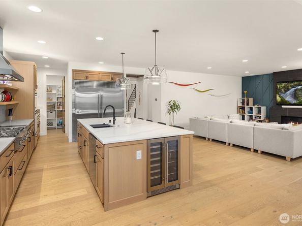20300 166th Avenue NE, Woodinville WA 98072