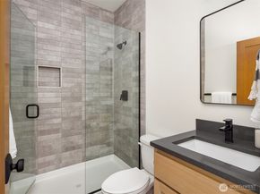 20300 166th Avenue NE, Woodinville WA 98072