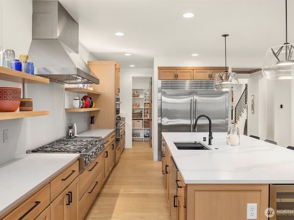 20300 166th Avenue NE, Woodinville WA 98072