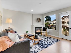 8823 Holly Drive 520, Everett WA 98208