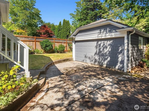 6518 18th Avenue NE, Seattle WA 98115
