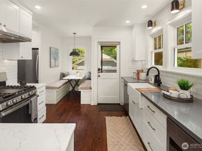 6518 18th Avenue NE, Seattle WA 98115