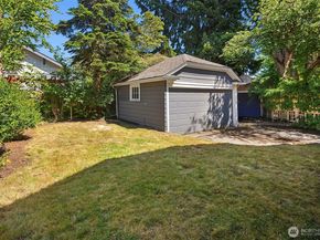 6518 18th Avenue NE, Seattle WA 98115