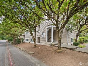 9822 NE 122nd Street U101, Kirkland WA 98034