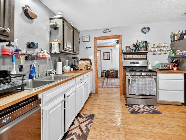 318  Charles Drive , Irving Texas 75060