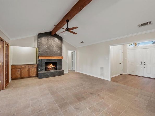 10135  Deermont Trail , Dallas Texas 75243