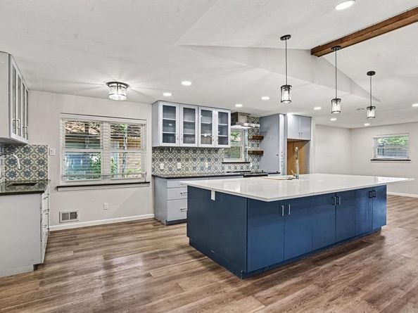 4915  Hovenkamp Drive , Dallas Texas 75227