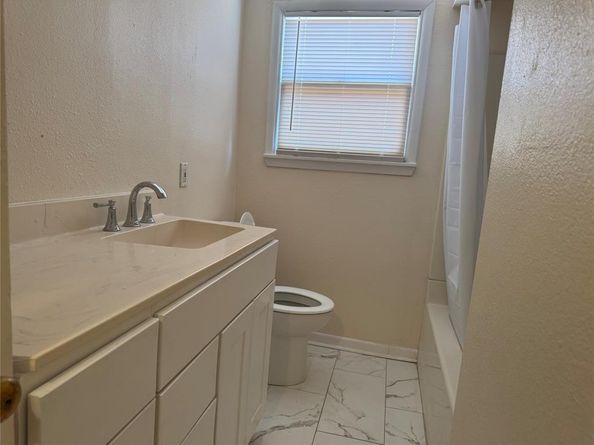 6829  Hightower Street , Fort Worth Texas 76112