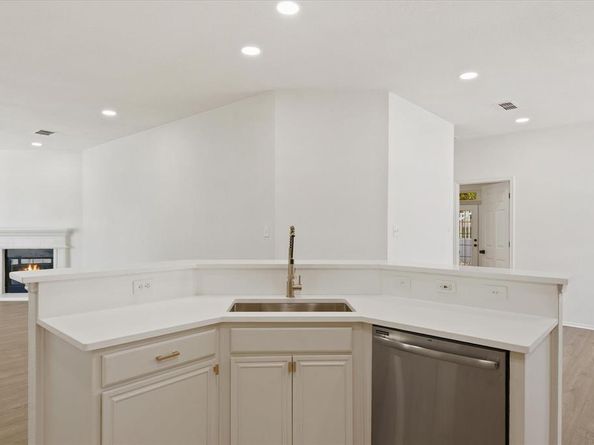 4748  Birchbend Lane , Fort Worth Texas 76137