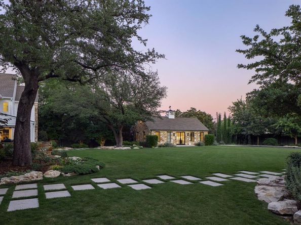 4506  Isabella Lane , Dallas Texas 75229
