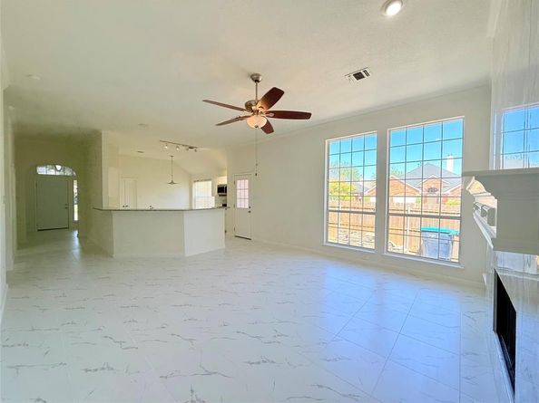 7960  Salmon Run Way , Fort Worth Texas 76137