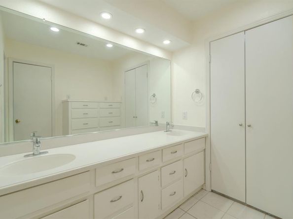 7616  Woodstone Lane , Dallas Texas 75248