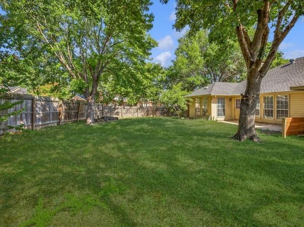 4663  Essex Court , Grand Prairie Texas 75052