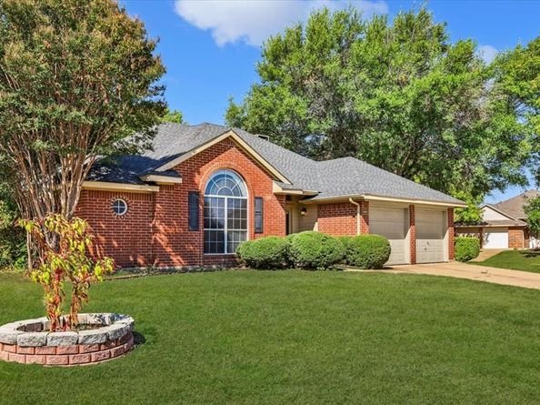 4663  Essex Court , Grand Prairie Texas 75052