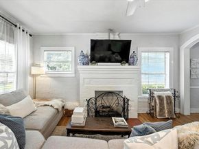 1609  Belle Place , Fort Worth Texas 76107