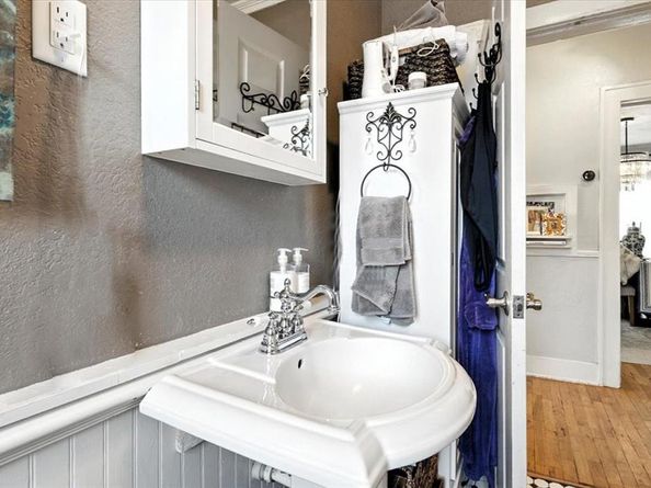 1609  Belle Place , Fort Worth Texas 76107