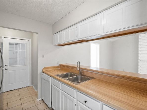 704  Woodland Court , Kennedale Texas 76060